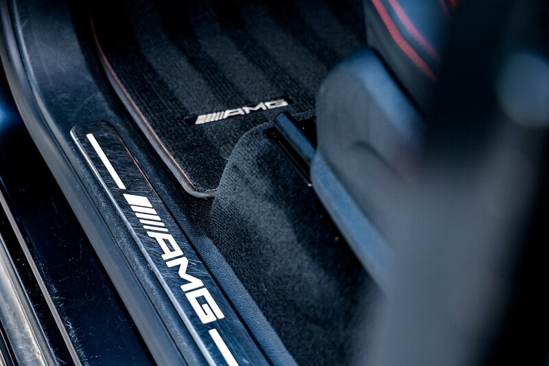 Mercedes-Benz G Class G63 V8 BiTurbo AMG Edition 1 - U443