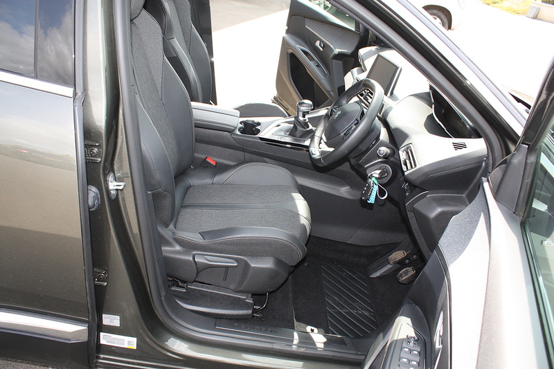 Peugeot 3008 1.5 BlueHdi GT Line 130 ps - U238