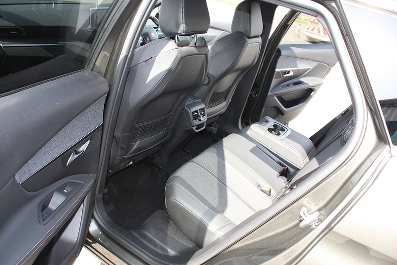 Peugeot 3008 1.5 BlueHdi GT Line 130 ps - U238