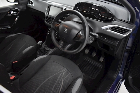1.2 VTi PureTech Active Hatchback 5dr Petrol Manual (104 g/km, 82 bhp)