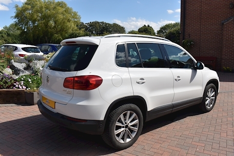 2.0 TDI BlueMotion Tech SE SUV 5dr Diesel Manual 4WD Euro 5 (s/s) (140 ps)