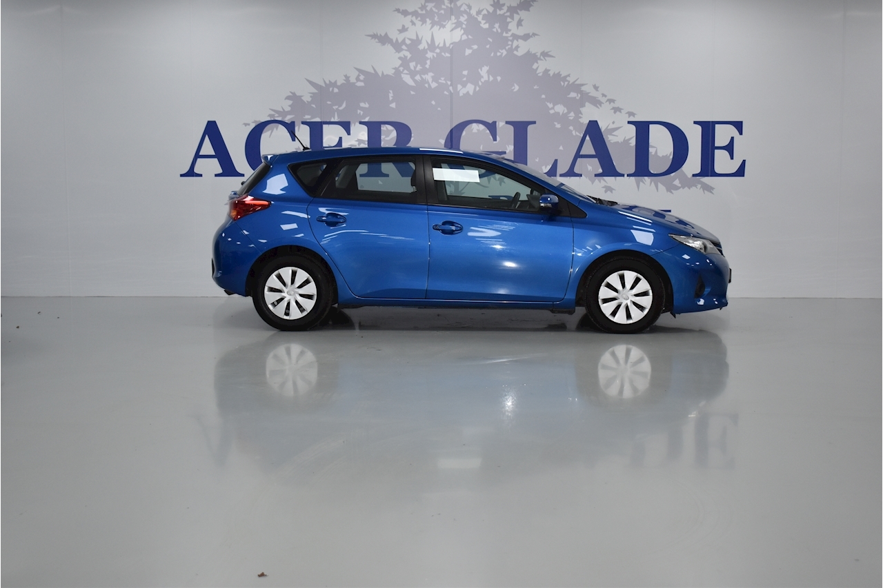Used 2013 Toyota Auris Dual Vvt-I Active For Sale (U16) | Acer Glade Cars