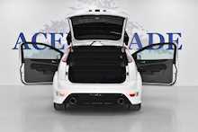 Ford Focus 2.5 RS Hatchback 3dr Petrol Manual (225 g/km, 301 bhp) 2010