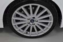 Ford Focus 2.5 RS Hatchback 3dr Petrol Manual (225 g/km, 301 bhp) 2010