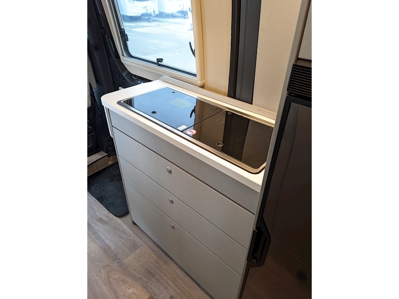 Hymer Free S 600 Pop-Top - Large 44