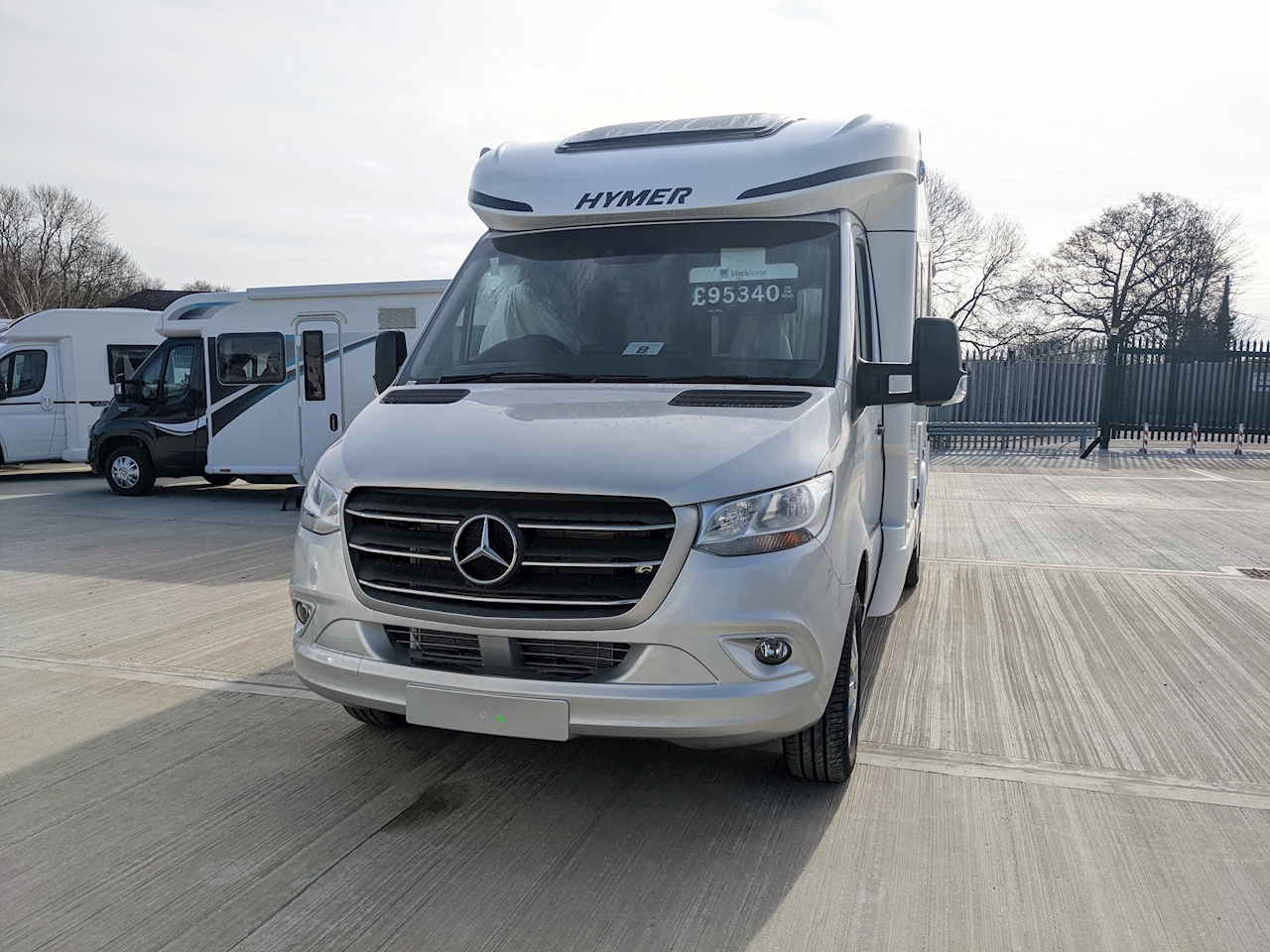 Hymer T-Class S 695 - Large 3