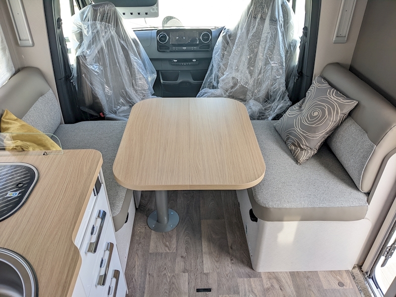 Hymer T-Class S 695 - Large 32