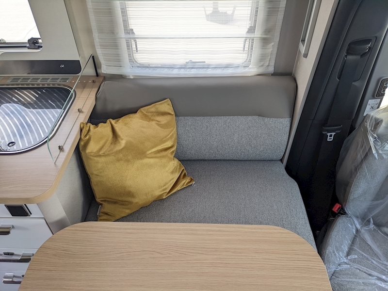 Hymer T-Class S 695 - Large 43