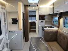 Burstner Elegance 2022 I 910 G14