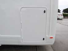 Autotrail Frontier  Comanche HB8