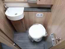 Autotrail Frontier  Comanche HB25
