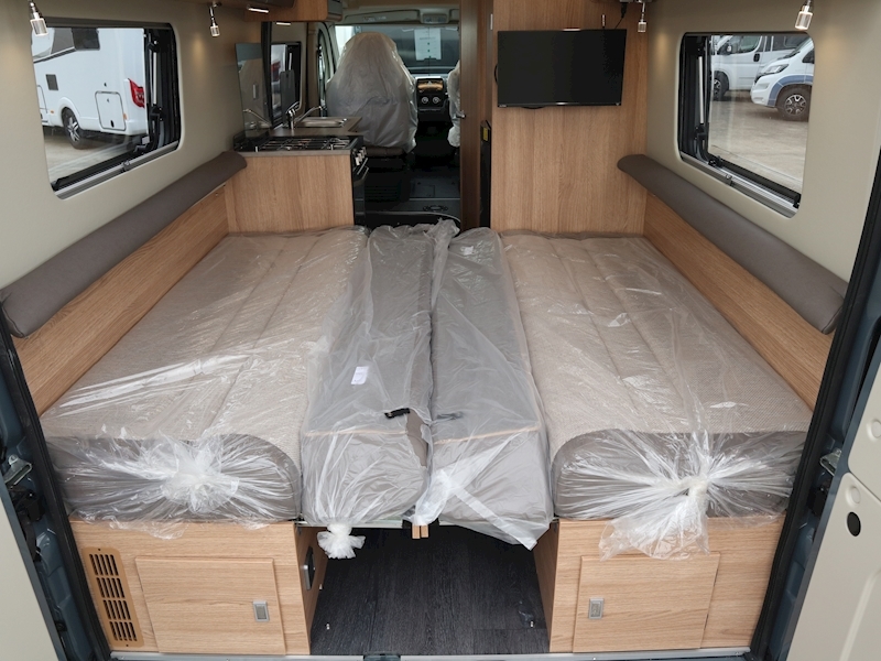 Autotrail V Line 2023 635 SE - Large 16