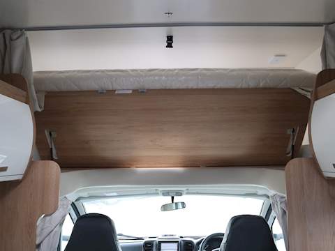 Rollerteam Autoroller 746 Motorhome - N1345