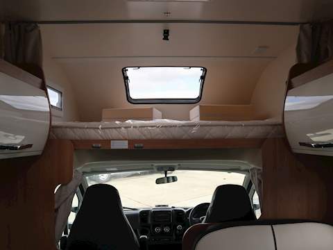 Rollerteam Autoroller 746 Motorhome - N1345