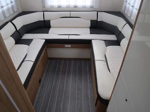 Rollerteam Autoroller 746 Motorhome - N1345