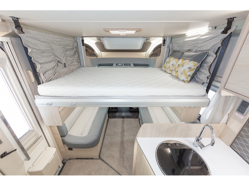 Autotrail F-Line 2023 F60 - Large 5
