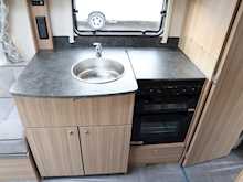 Bailey Phoenix +640 2023 Caravan11