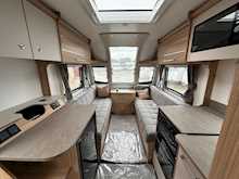 Bailey Phoenix GT75 420 2024 Caravan6