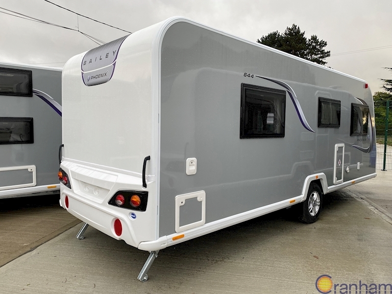 Bailey Phoenix +644  Caravan - Large 1