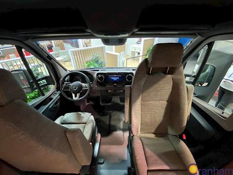 Hymer Venture S Campervan - N1546