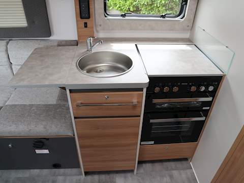 Bailey Adamo 60-4 Motorhome - N1576