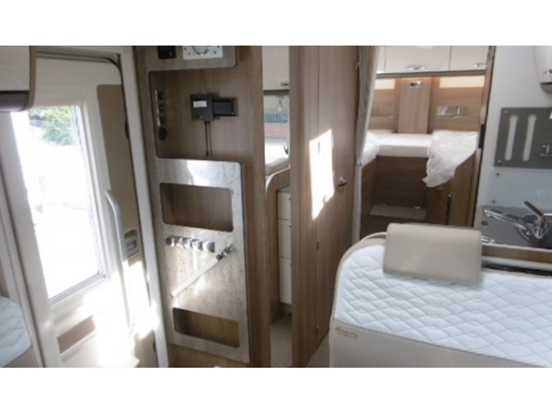 Burstner Lyseo Harmony 2018 T 690 G - Large 12