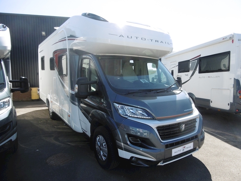 Autotrail Tracker 2018 LB Lo-Line - Large 1