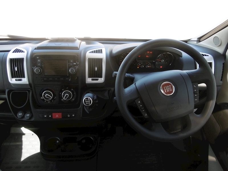 Autotrail Tracker 2018 LB Lo-Line - Large 6