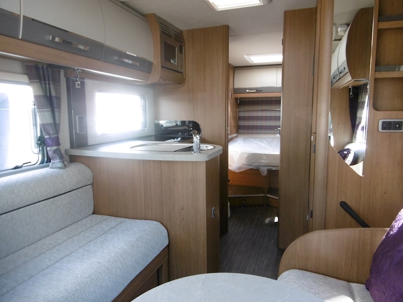 Autotrail Tracker 2018 LB Lo-Line - Large 21