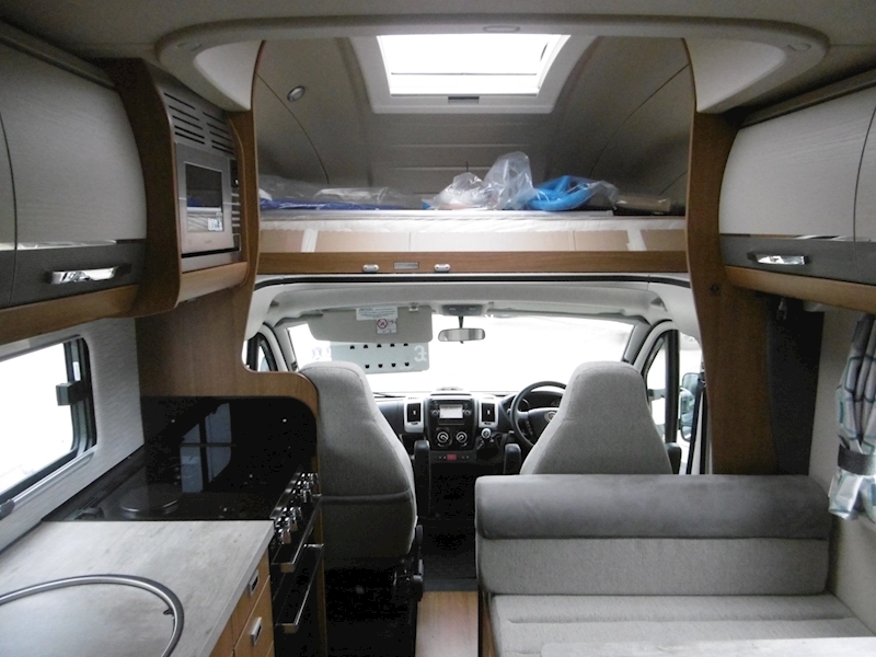 Autotrail Apache 2019 700 Hi-Line - Large 6