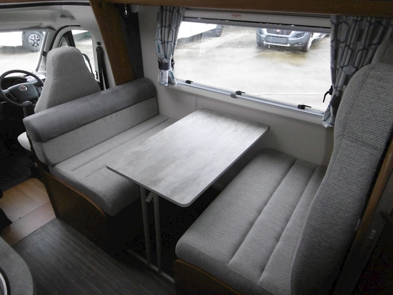 Autotrail Apache 2019 700 Hi-Line - Large 9