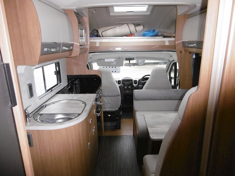 Autotrail Apache 2019 700 Hi-Line - Large 10