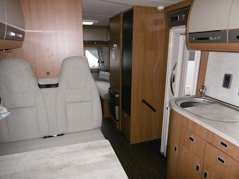 Autotrail Apache 2019 700 Hi-Line - Large 13