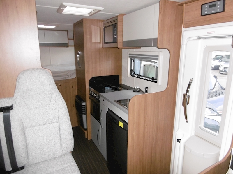 Autotrail Tribute 2019 T-736 G - Large 15