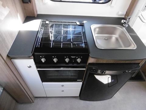 Bailey Advance II 2019 744 - Large 12
