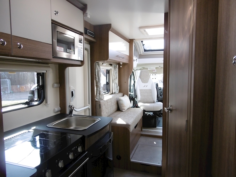 Bailey Advance II 2019 744 - Large 19