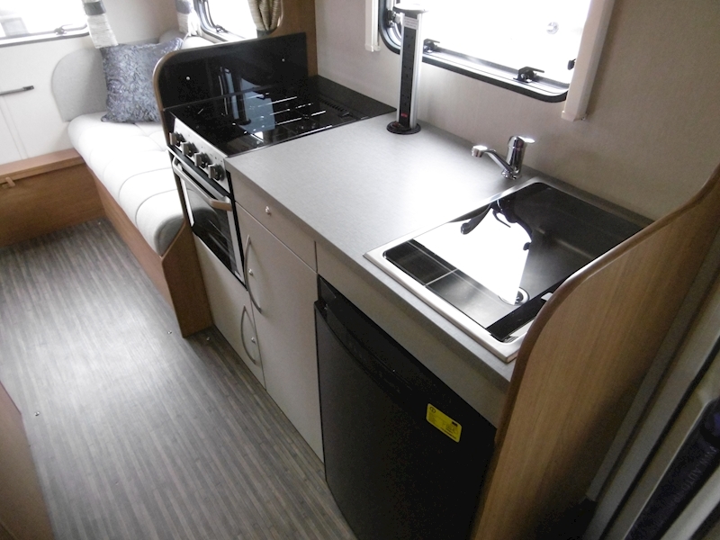 Autotrail Tribute 2018 T-720 Hi-Line - Large 14