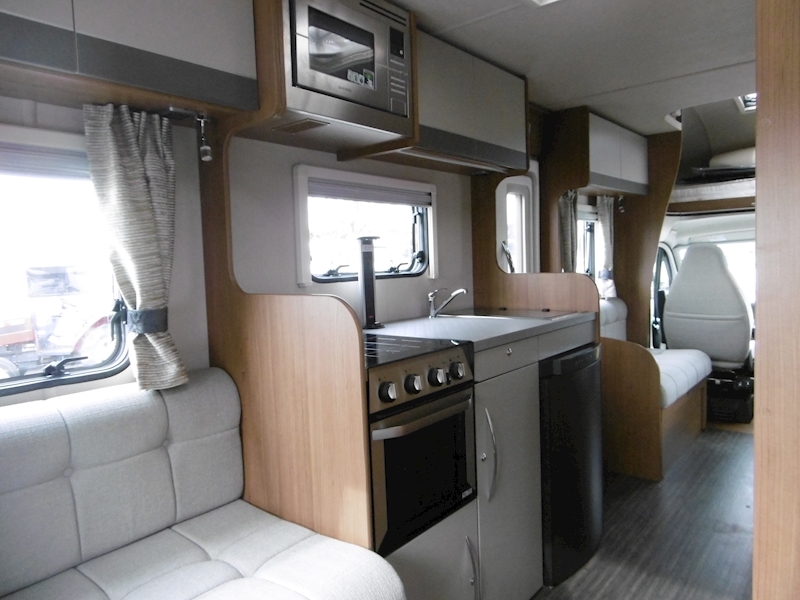 Autotrail Tribute 2018 T-720 Hi-Line - Large 16