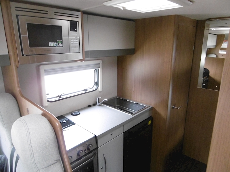 Autotrail Tribute 2018 T-726 Hi-Line - Large 15