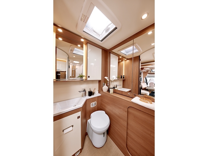 Burstner Lyseo TD Harmony 2020 680 G - Large 1