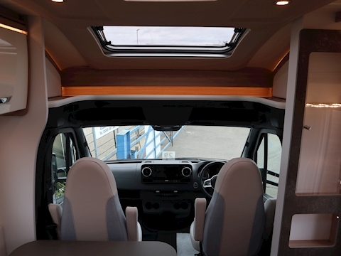 Burstner Lyseo M Harmony  Mercedes 690G - Large 11