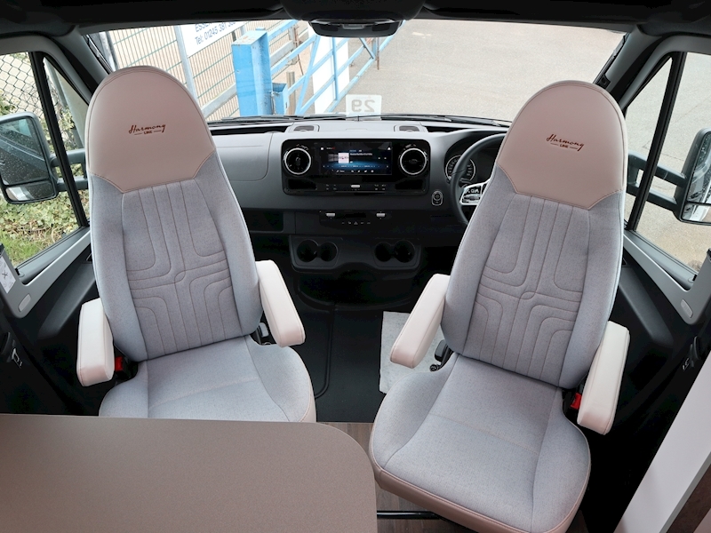 Burstner Lyseo M Harmony  Mercedes 690G - Large 20
