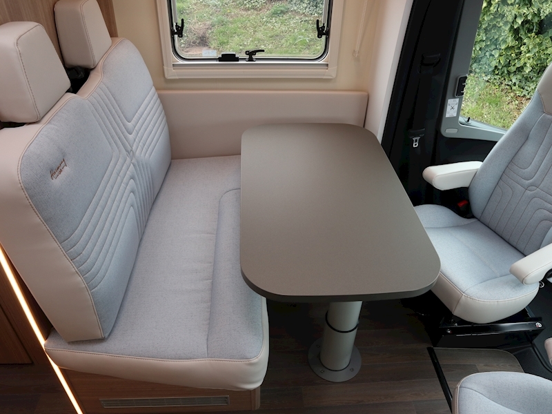 Burstner Lyseo M Harmony  Mercedes 690G - Large 22