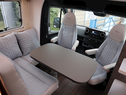 Burstner Lyseo M Harmony  Mercedes 690G - Large 23