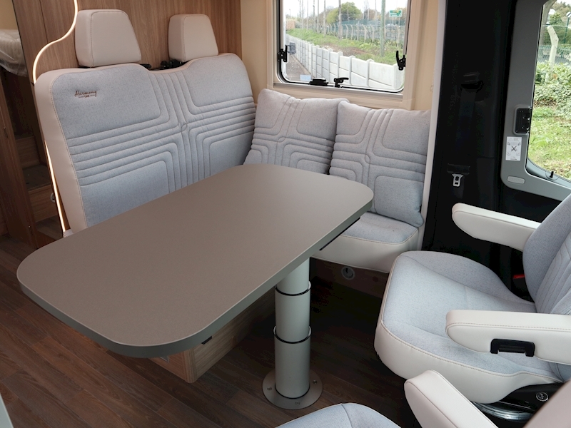 Burstner Lyseo M Harmony  Mercedes 690G - Large 25