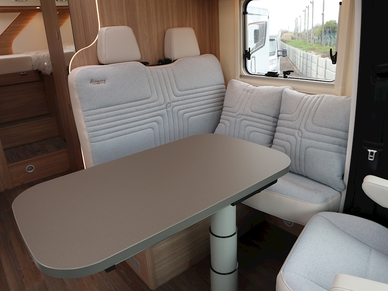 Burstner Lyseo M Harmony  Mercedes 690G - Large 26