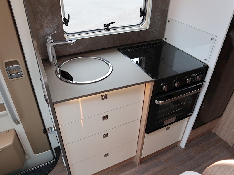 Burstner Lyseo M Harmony  Mercedes 690G - Large 30