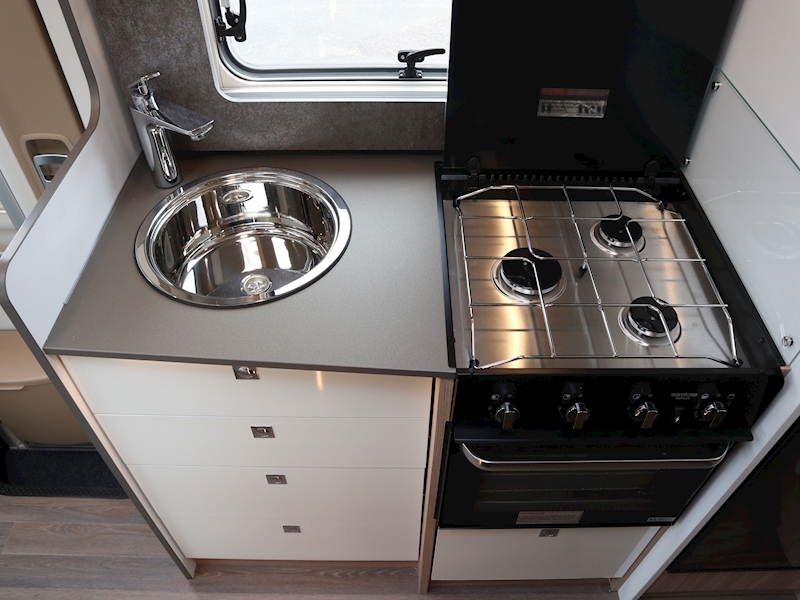 Burstner Lyseo M Harmony  Mercedes 690G - Large 31