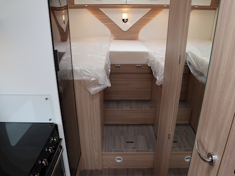 Burstner Lyseo M Harmony  Mercedes 690G - Large 33