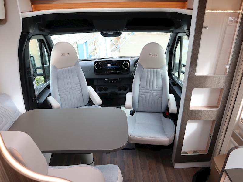 Burstner Lyseo M Harmony  Mercedes 690G - Large 46